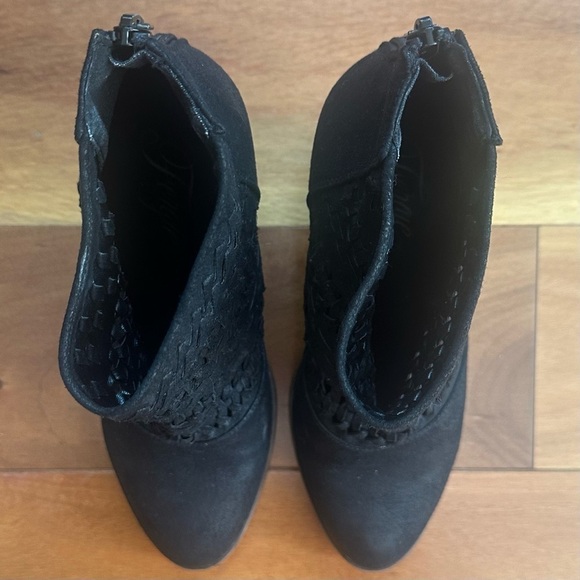 Fregie Woven Ankle Boots - Picture 3 of 10